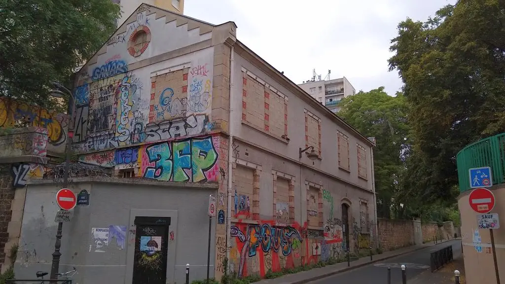 Bâtiment du 1 rue Florian à l'angle de la rue Vitruve